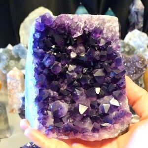 Amethyst Cut Base